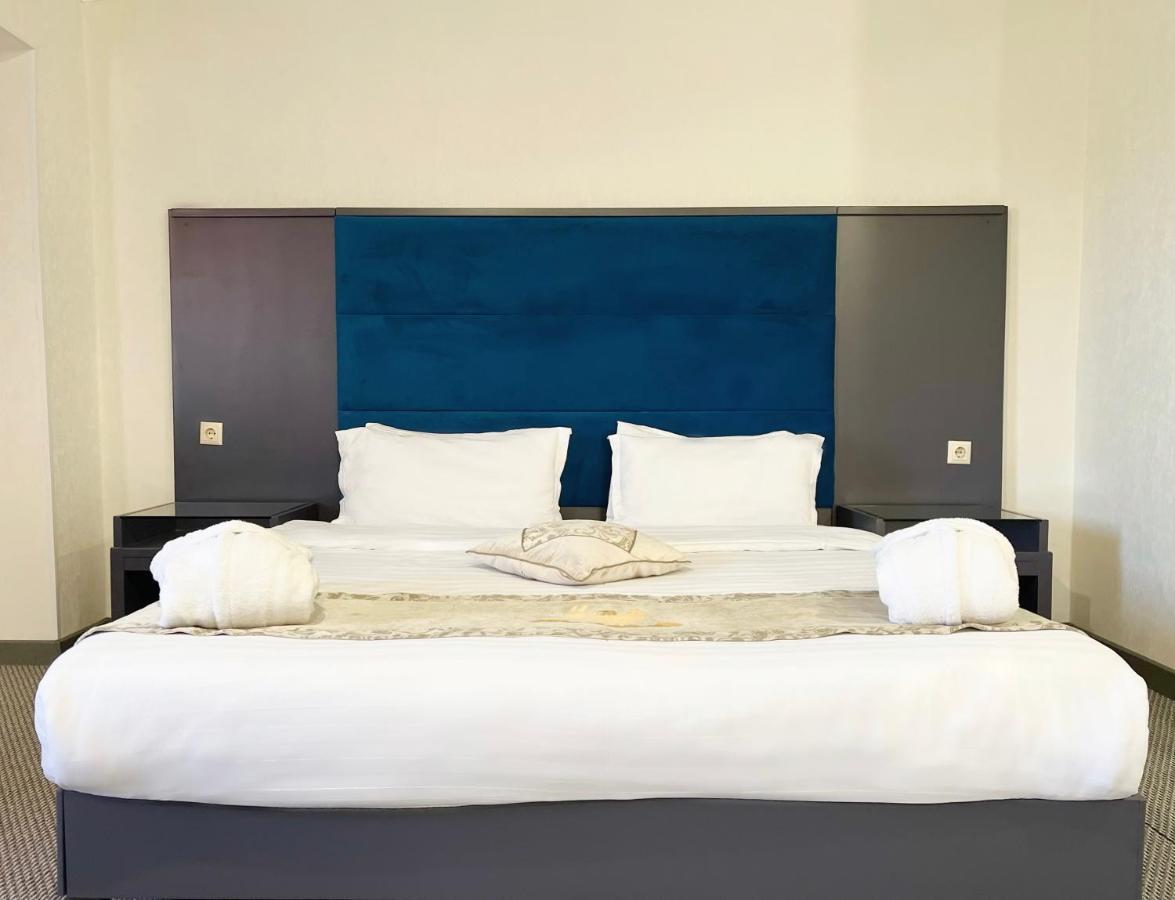 Almaty Grand Erbil Hotel Εξωτερικό φωτογραφία