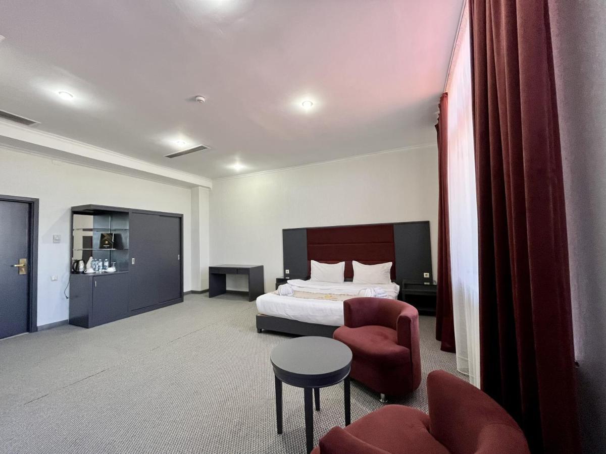 Almaty Grand Erbil Hotel Εξωτερικό φωτογραφία