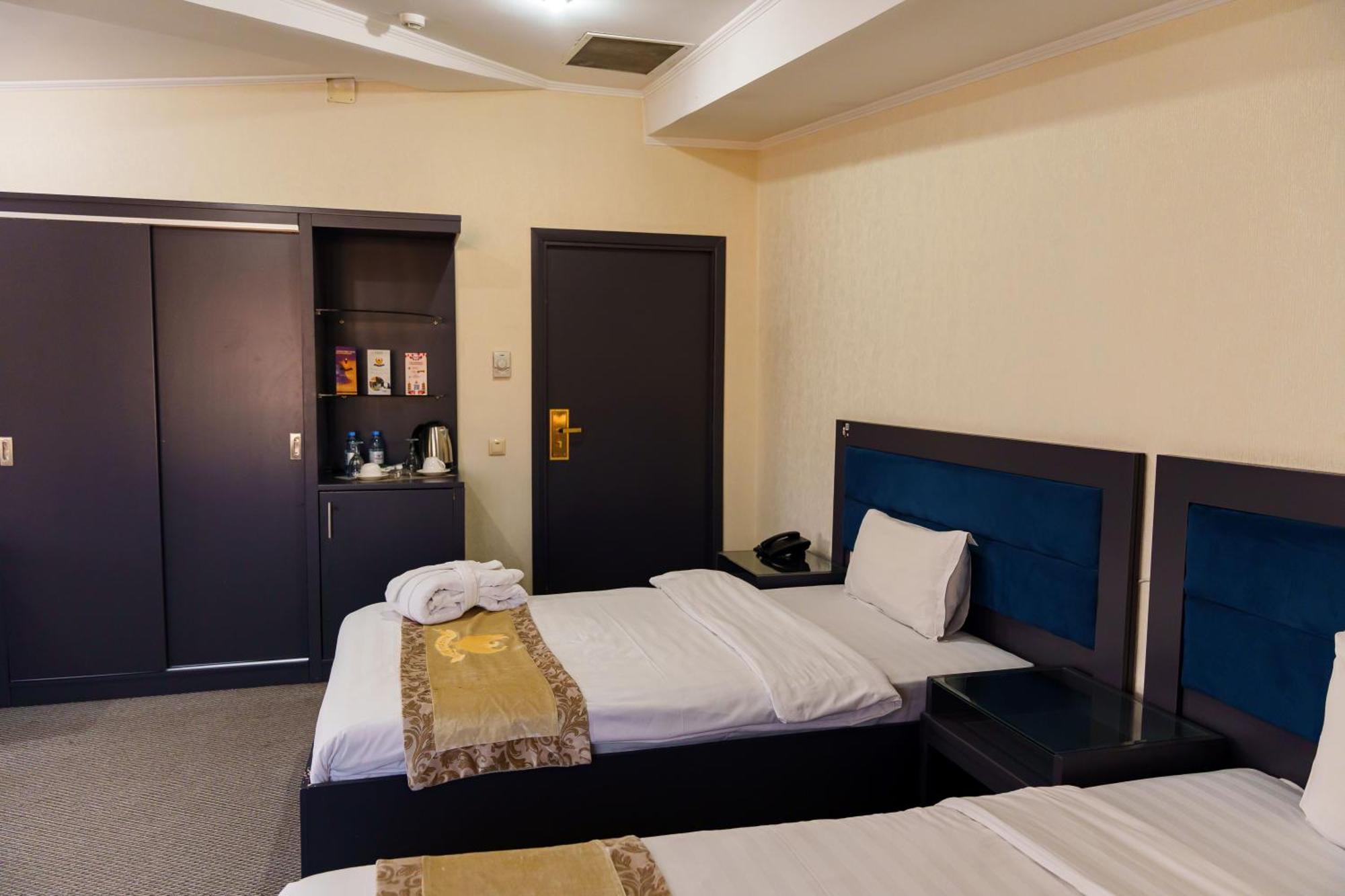 Almaty Grand Erbil Hotel Εξωτερικό φωτογραφία