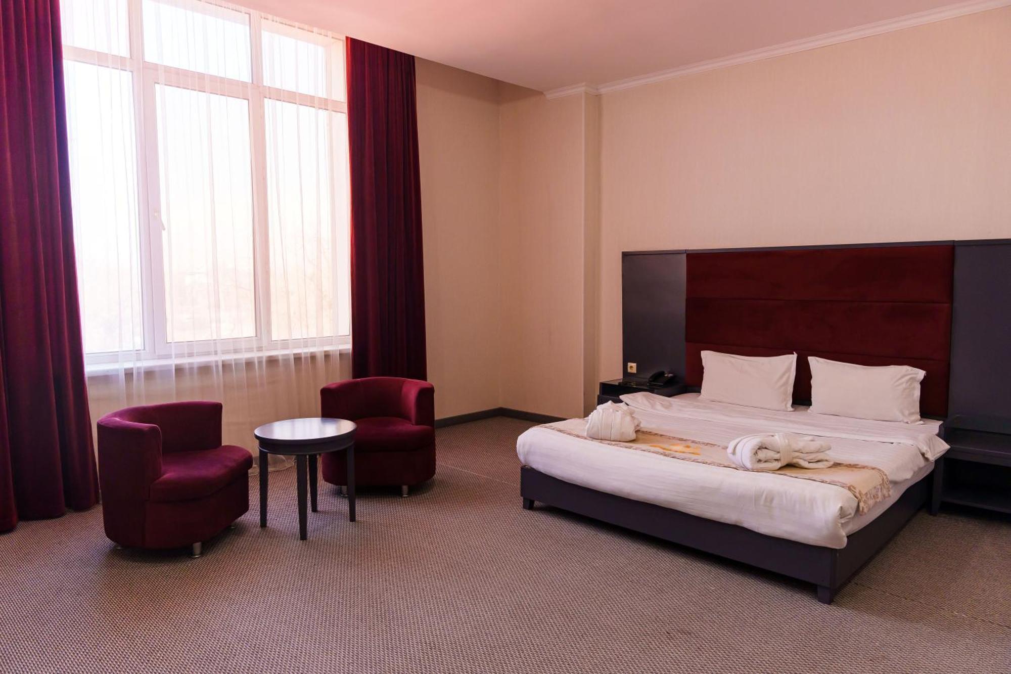 Almaty Grand Erbil Hotel Εξωτερικό φωτογραφία